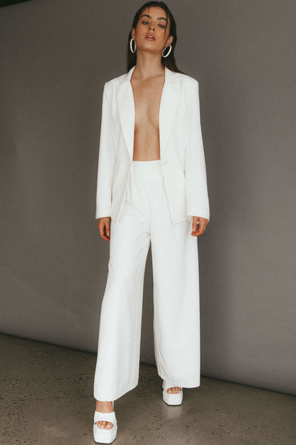 Vous Etes Belle Pleated Waist Pants White